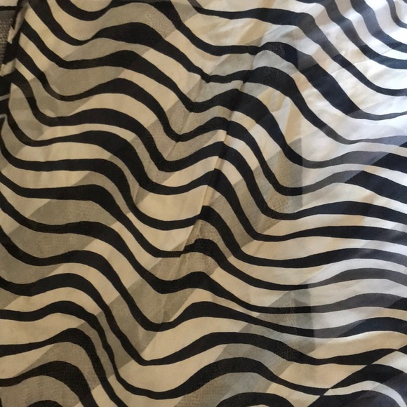 Pair of two 21x21 100% silk scarves handmade animal print - Picture 10 of 17